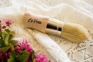 Dixie Belle Synthetic Brush La Petite